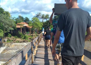 Setur inicia recuperação da passarela do Parque Cachoeira do Urubu